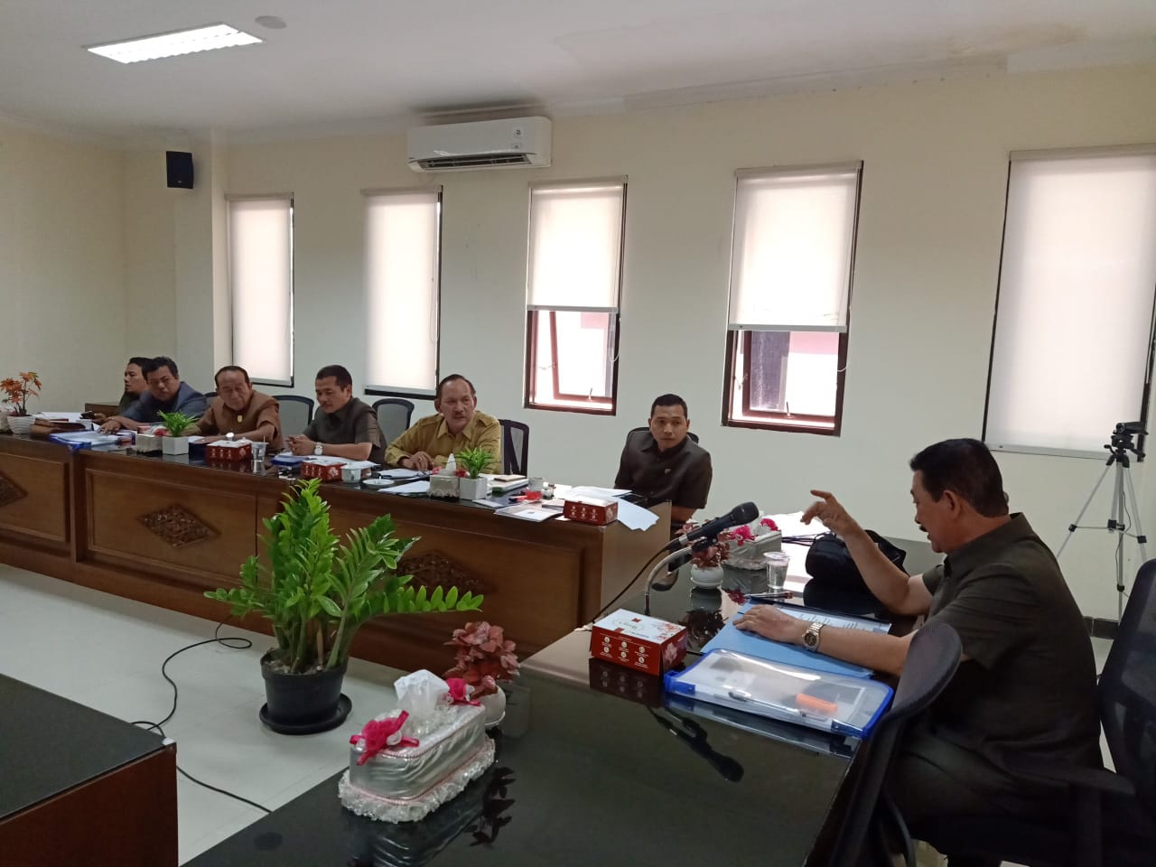 Rapat Bapemperda Atas 2 Raperda Inisiatif DPRD Kota Madiun Tahun 2020 ...